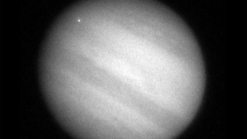 Яркая вспышка на Юпитере