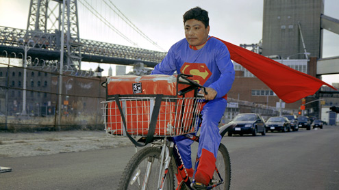 Мексиканские супергерои на работе в США