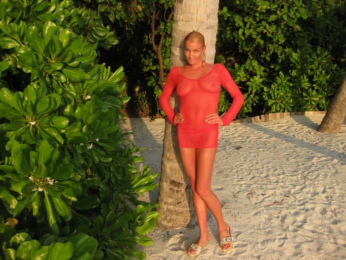 На новогодние каникулы знаменитая балерина улетела отдохнуть на Мальдивы, где провела эротическую фотосессию на пляже!