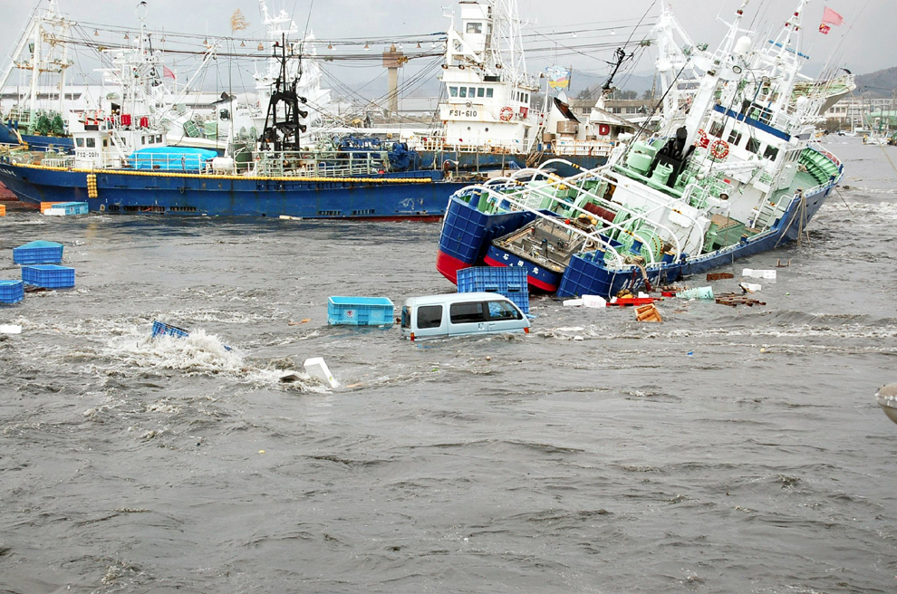 Землетресение и цунами в Японии, март 2011
