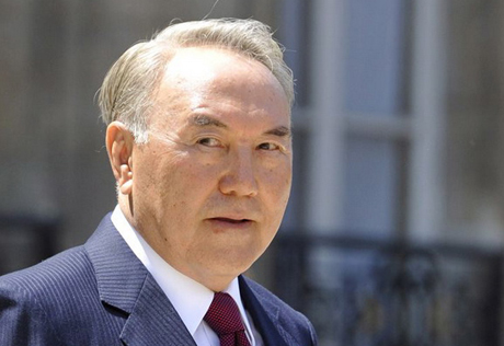 В Казахстане за Назарбаева голосуют даже соперники