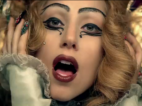 Видеоклип Lady Gaga — Judas вышел раньше положенного срока