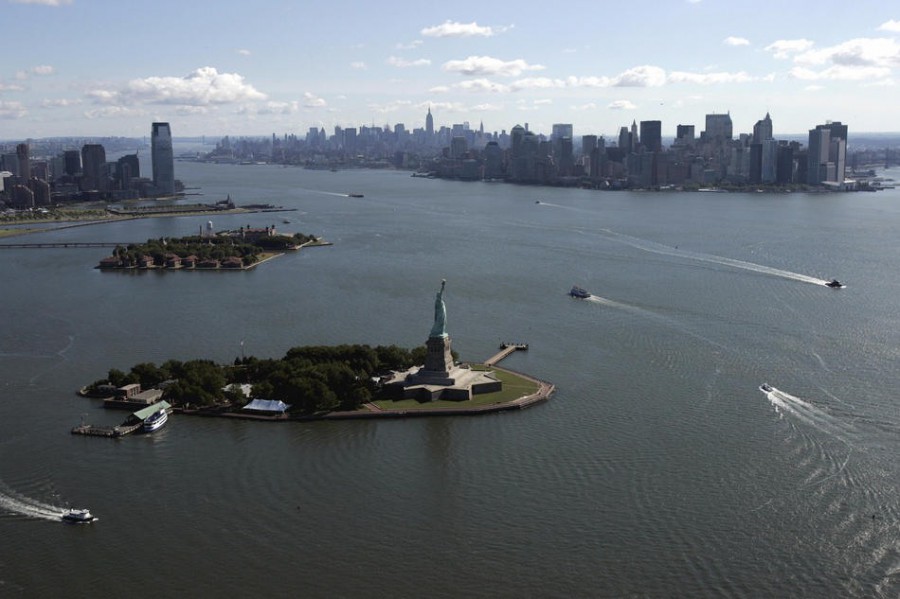 Статуя Свободы в Нью-Йорке отпраздновала свое 125-летие