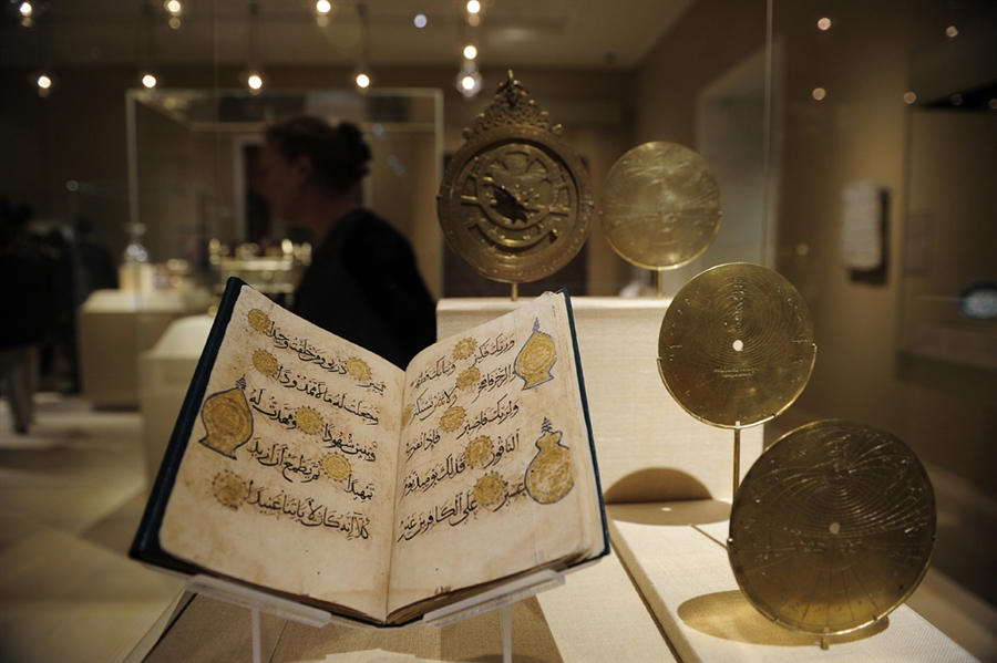 Древнейшие манускрипты и чеканка Востока