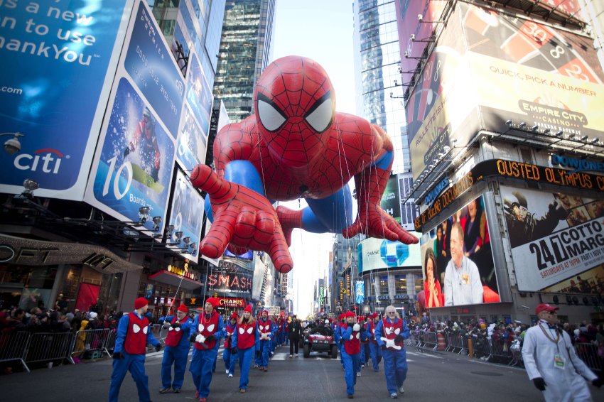Человек-паук на улицах Нью-Йорка