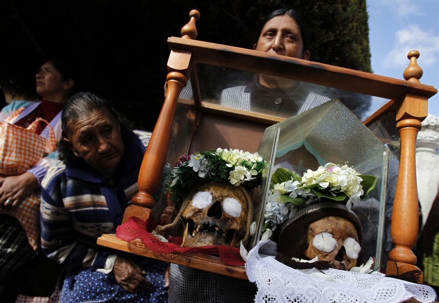 Во время Католической мессы в Ла-Пасе, 8 ноября