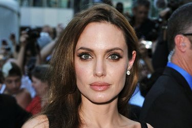 Анджелину Джоли обвиняют в краже сценария