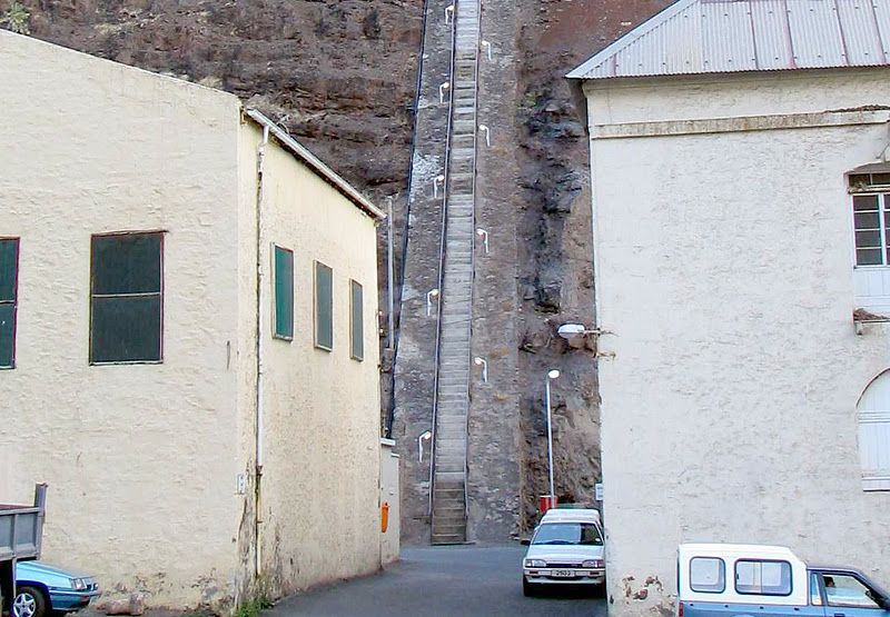 Лестница в 699 ступеней на острове Святой Елены