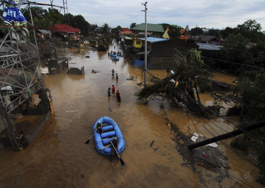Тотальное разрушение в городе Кагаян-де-Оро, 97 человек погибших