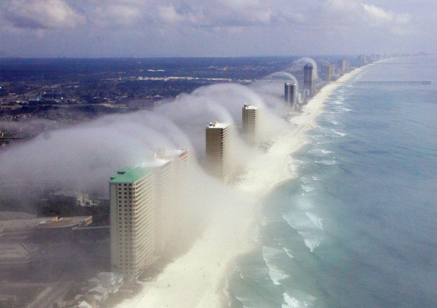 Облака — цунами во Флориде