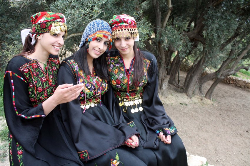 Палестинская мода сегодня склоняется к черному цвету