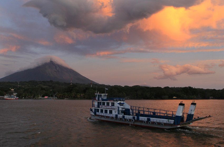 Ometepe является крупнейшим вулканическим островом в мире на пресноводном озере