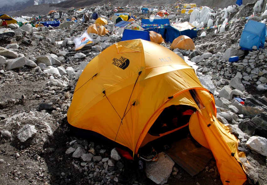 Лагерь альпинистов на Эвересте