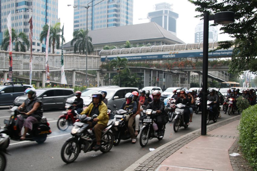 Переполненные дороги Джакарты