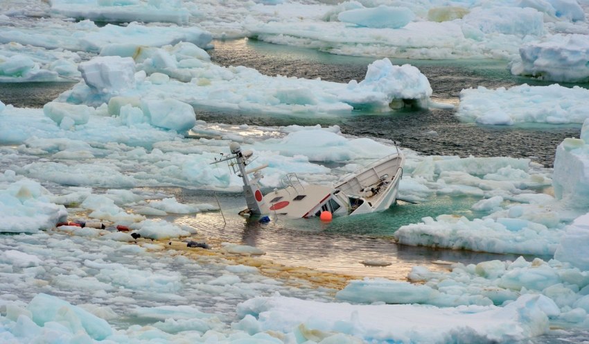 Яхта "Mar Sem Fim" - жертва льда 