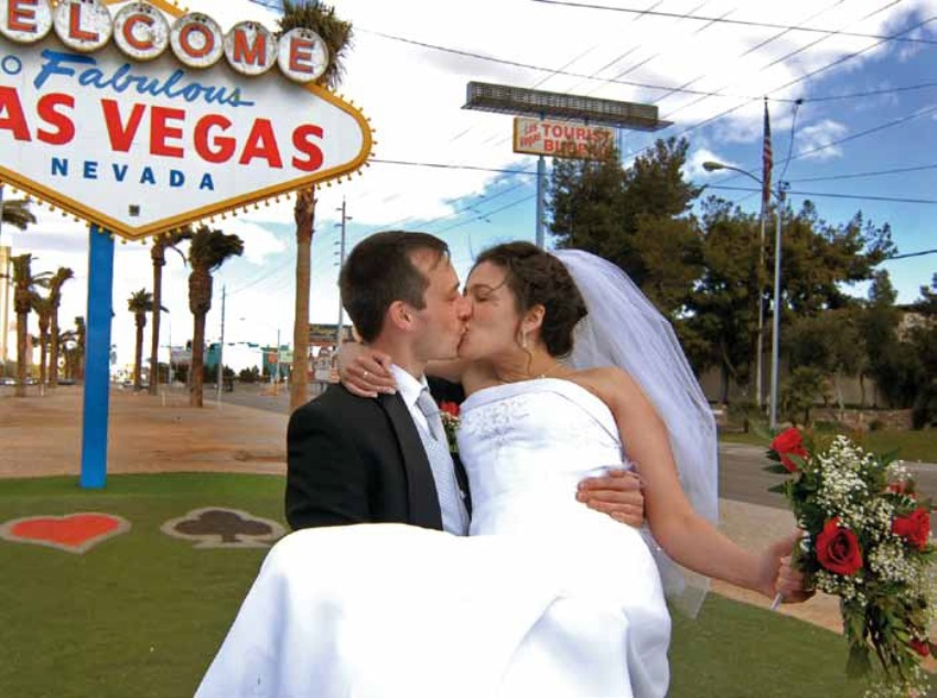 89 407 свадеб в 2011 году