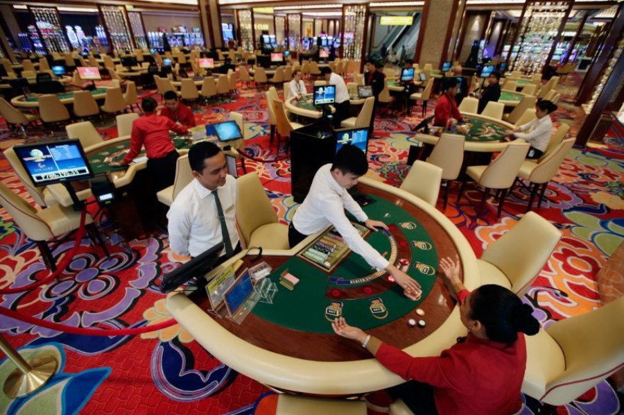 Первое большое казино в Маниле