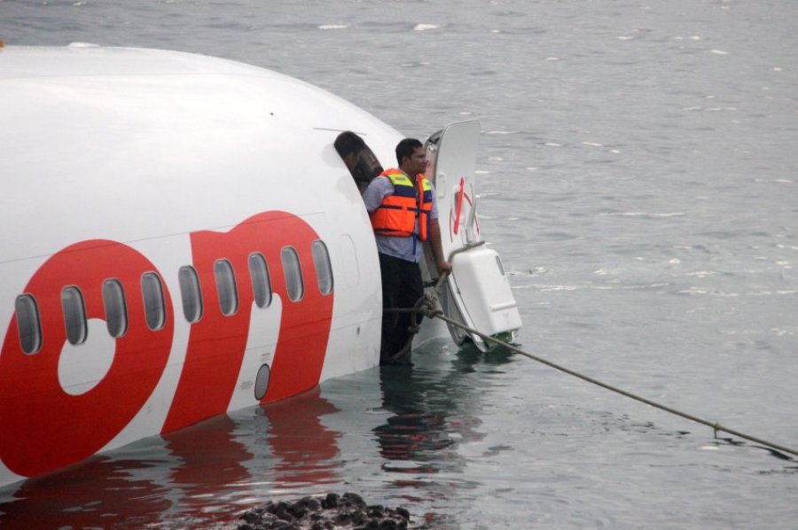 Авиакатастрофа у острова Бали