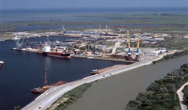 Строительство порта в Темрюке